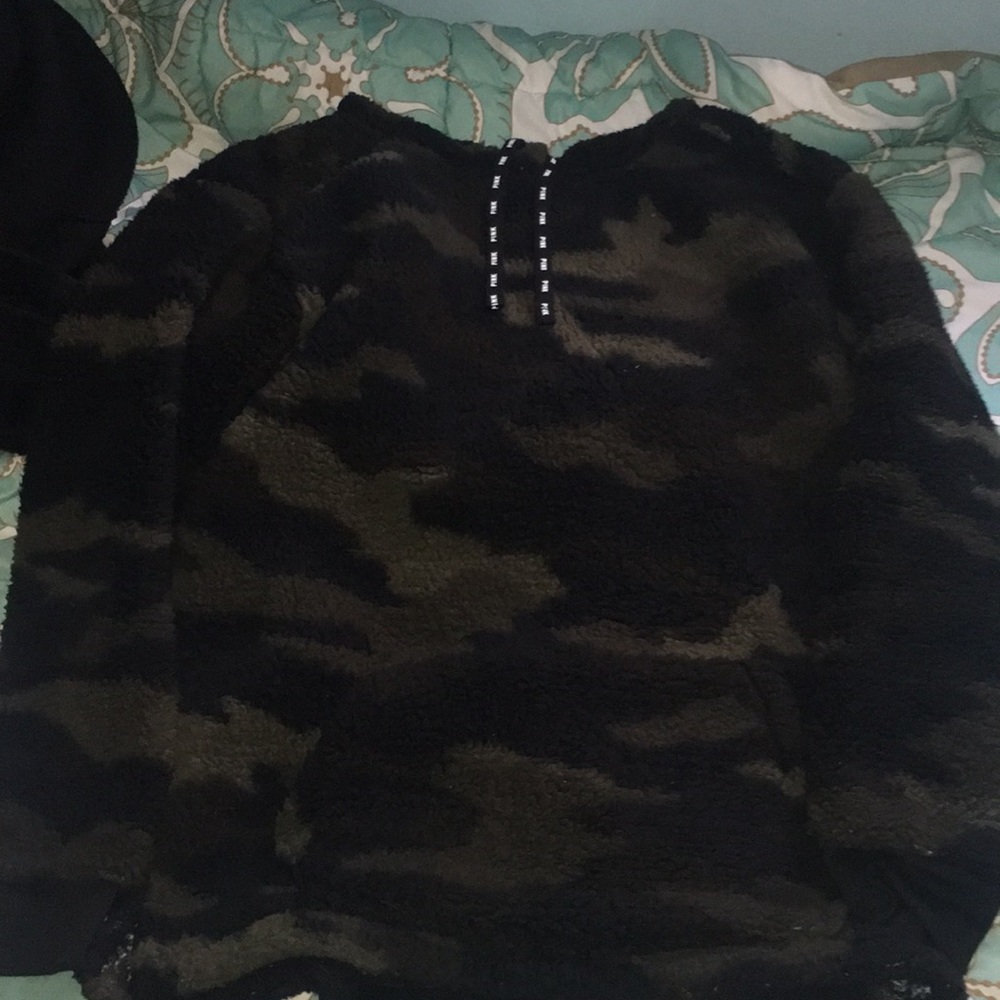 VS PINK camo Sherpa hoodie